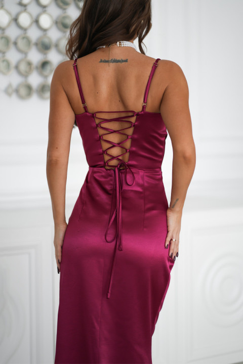 Długa Suknia z Gorsetowym Sznurowaniem i Dekoltem Caro