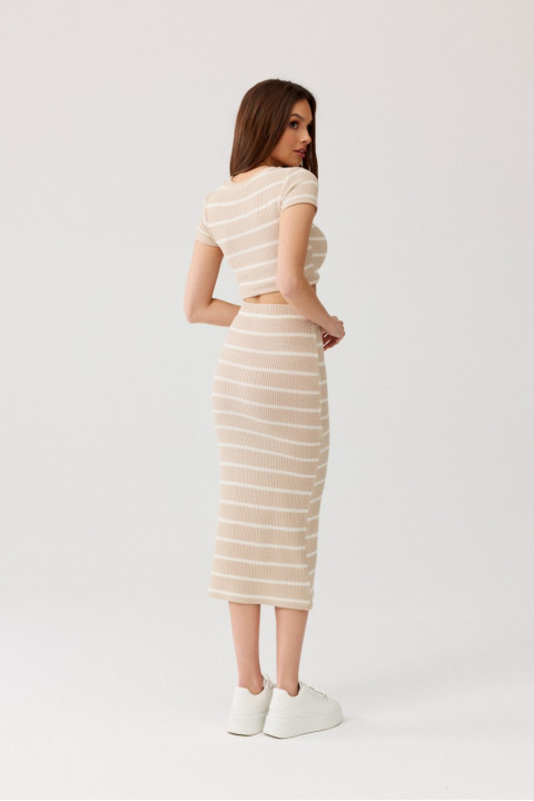 Mia - dopasowana bluzka z krótkim rękawem