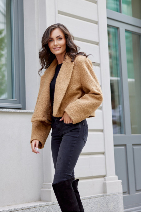 Renate - krótka kurtka dwurzędowa typu baranek