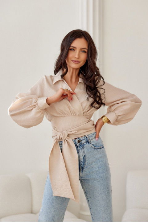 Bella - przekładana bluzka z kołnierzykiem i wiązaniem